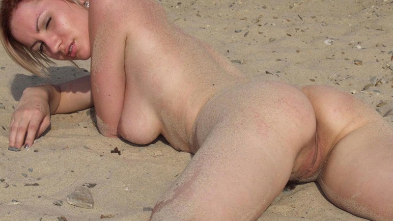 Пляжные безумства голых нудисток